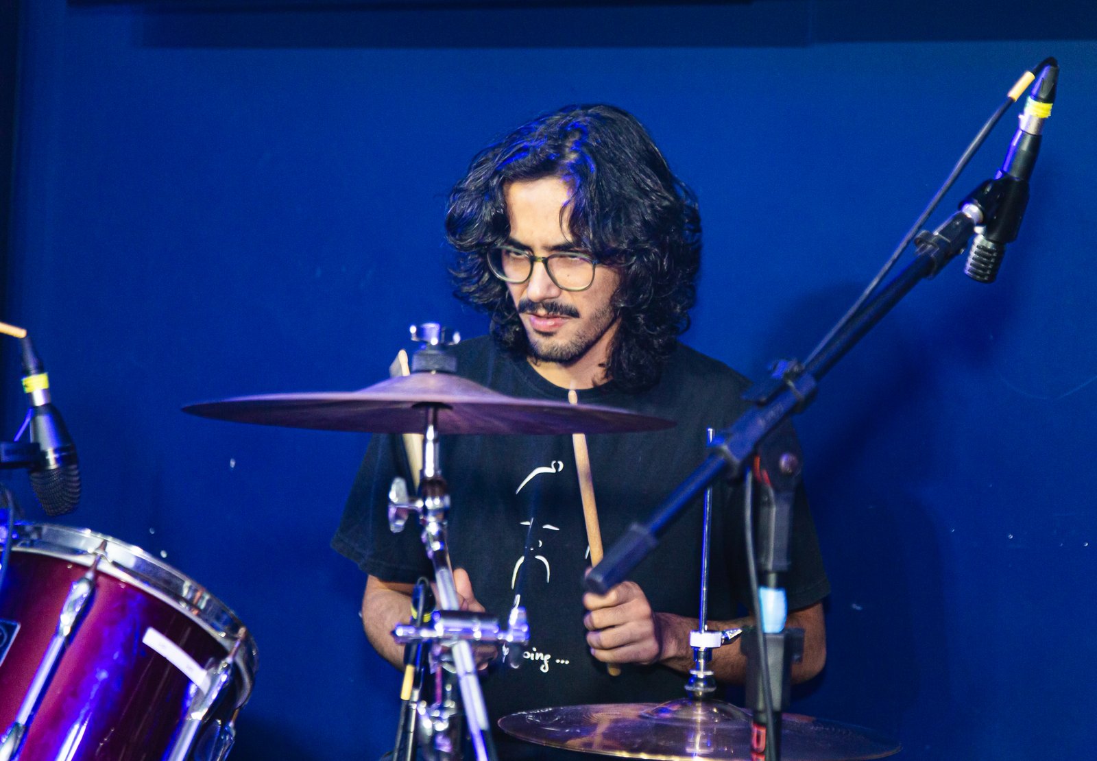 Bateria eletrônica para estudo silencioso.